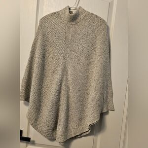 Roots Women's Black and White/Cream Poncho